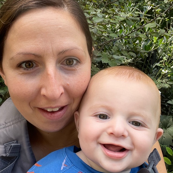 Meet your Posher, Alyssa - Picture 2 of 2